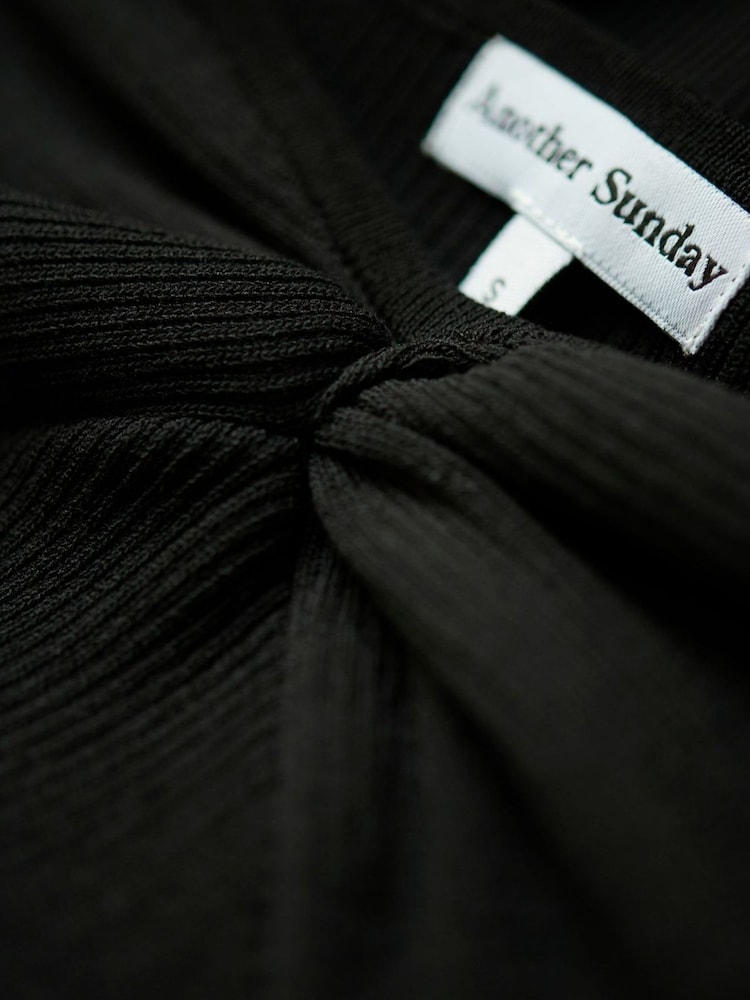 Another Sunday Black Knot Front Balloon Sleeves Knitted Top - Image 6 of 6 Another Sunday Black Knot Front Balloon Sleeves Knitted Top - Image 6 of 6