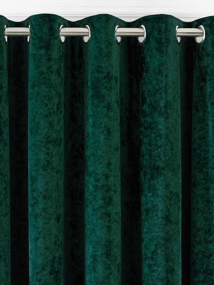 Riva Paoletti Emerald Green Verona Crushed Velvet Eyelet Curtains - Image 2 of 4 Riva Paoletti Emerald Green Verona Crushed Velvet Eyelet Curtains - Image 2 of 4