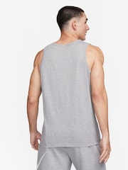 Nike Grey Club Vest - Image 2 of 10