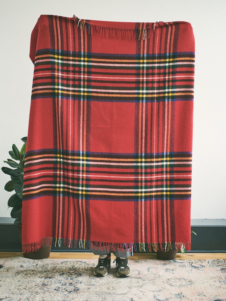 Aubin Red Guiseley Wool Throw - Image 3 of 4