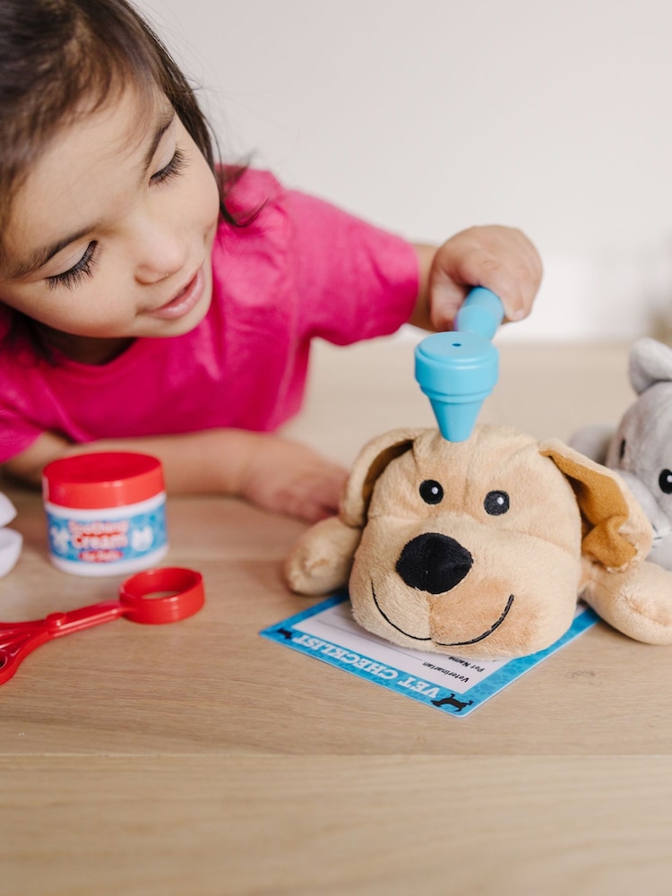 Melissa & Doug Multi Examine Treat Pet Vet Play Set - Image 12 of 12