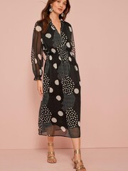 Schwarz/Weiß gepunktet - Langärmeliges Midi-Kleid aus Chiffonmix - Bild 2 von 5