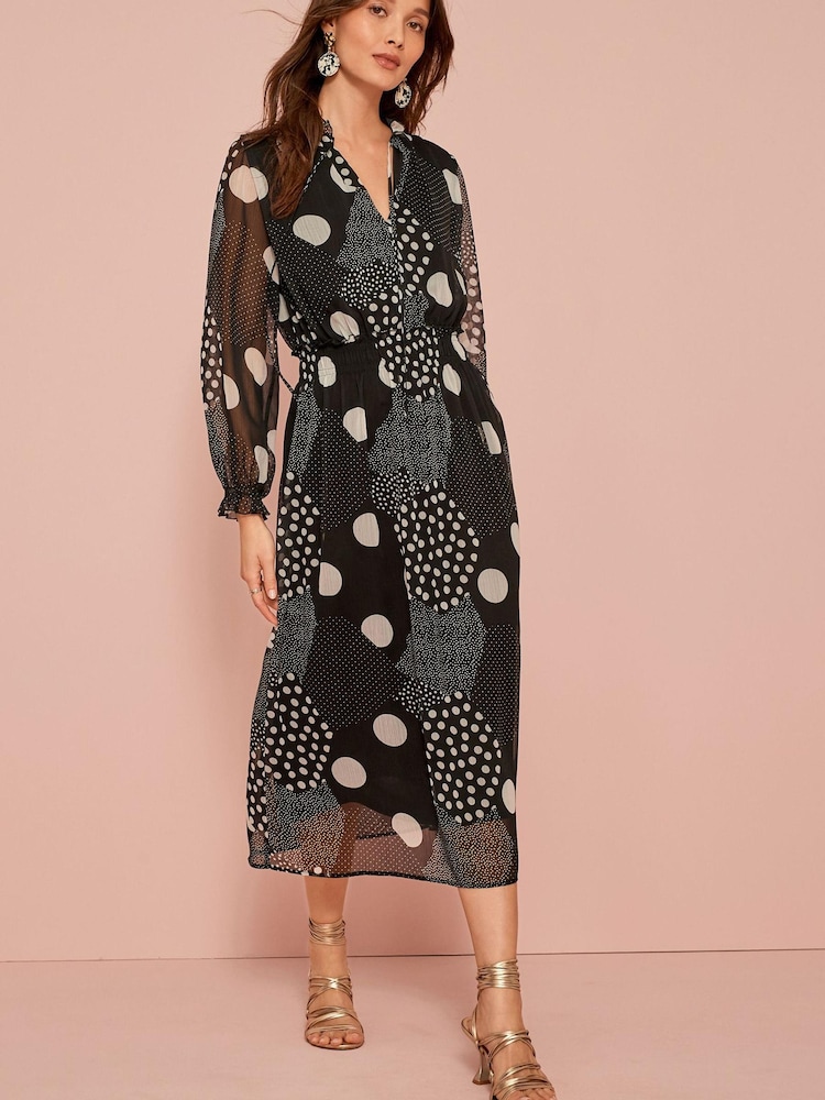 Schwarz/Weiß gepunktet - Langärmeliges Midi-Kleid aus Chiffonmix - Bild 2 von 5