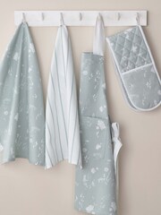 Catherine Lansfield Green Meadowsweet 100% Cotton Floral Apron - Image 2 of 3