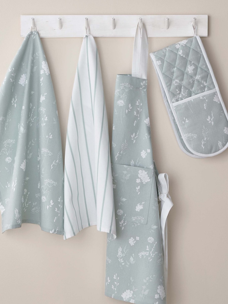 Catherine Lansfield Green Meadowsweet 100% Cotton Floral Apron - Image 2 of 3