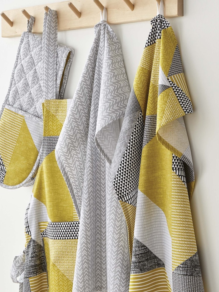 Catherine Lansfield Set of 4 Yellow Larsson Geo 100% Cotton Tea Towels - Image 2 of 3 Catherine Lansfield Set of 4 Yellow Larsson Geo 100% Cotton Tea Towels - Image 2 of 3