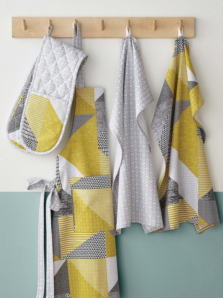 Catherine Lansfield Yellow Larsson Geo 100% Cotton Apron - Image 3 of 3