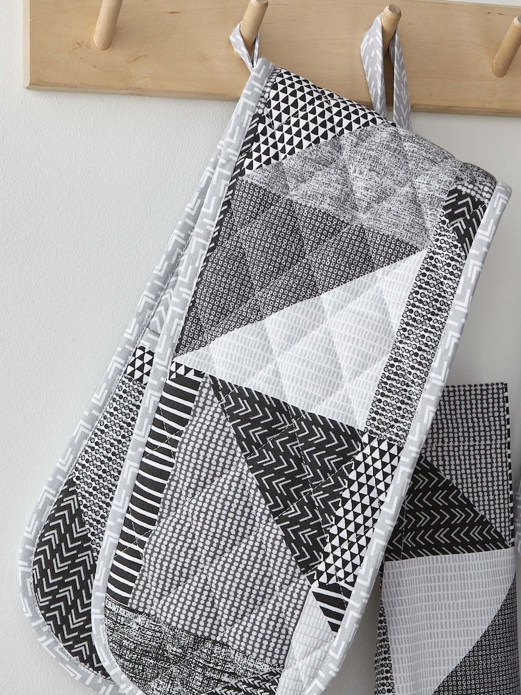 Catherine Lansfield Grey Larsson Geo Double Oven Glove - Image 1 of 3
