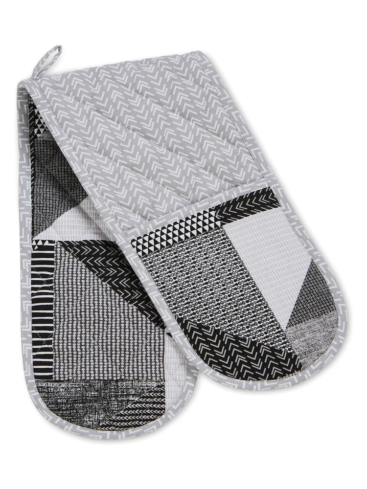 Catherine Lansfield Grey Larsson Geo Double Oven Glove - Image 2 of 3