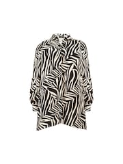 Live Unlimited Black Petite Linear Print Hanky Hem Shirt - Image 4 of 4