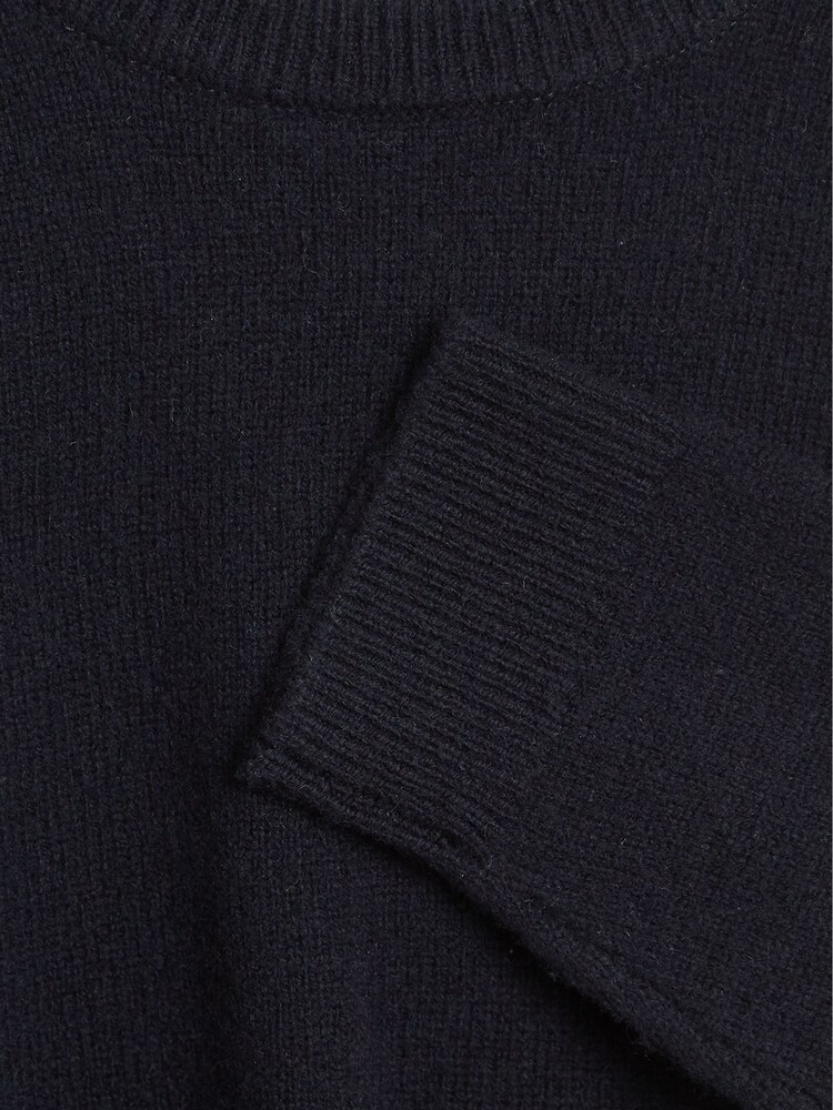 Reiss Navy Parks 100% Merino Wool Crew Neck Jumper - Image 6 of 6 Reiss Navy Parks 100% Merino Wool Crew Neck Jumper - Image 6 of 6