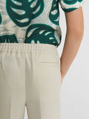 Reiss White Brighton Casual Cropped Tapered Trousers - Image 4 of 5