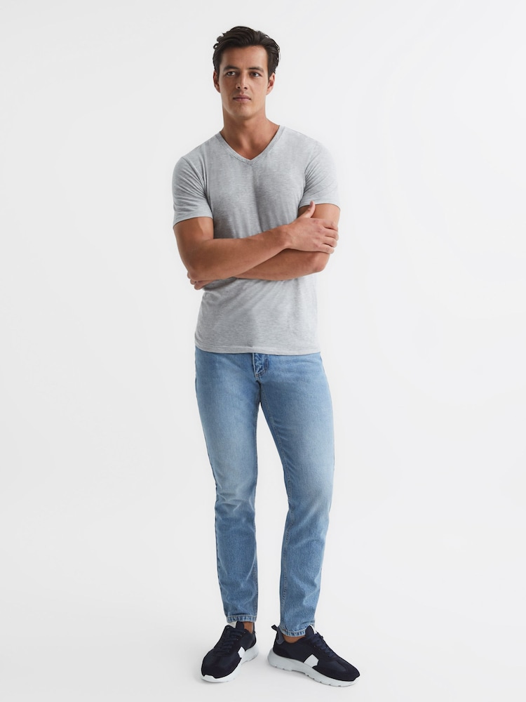 T-shirt standard à col en V Reiss Dayton - Image 3 of 6