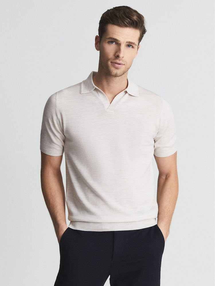 Arcilla - Polo Duchie de cuello abierto de lana merina de Reiss - Imagen 1 de 5