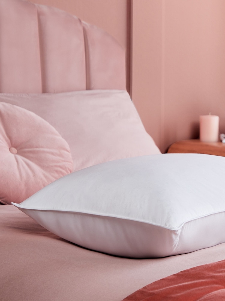 Silentnight Platinum Hungarian Goose Down 100% Cotton Pillow - Image 1 of 4