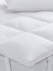 Silentnight White Platinum Hungarian Goose Down 100% Cotton Mattress Topper - Image 1 of 3