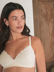 Cream Pad Non Wire Comfort Lace Bra - Image 2 of 4