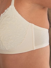 Cream Pad Non Wire Comfort Lace Bra - Image 4 of 4