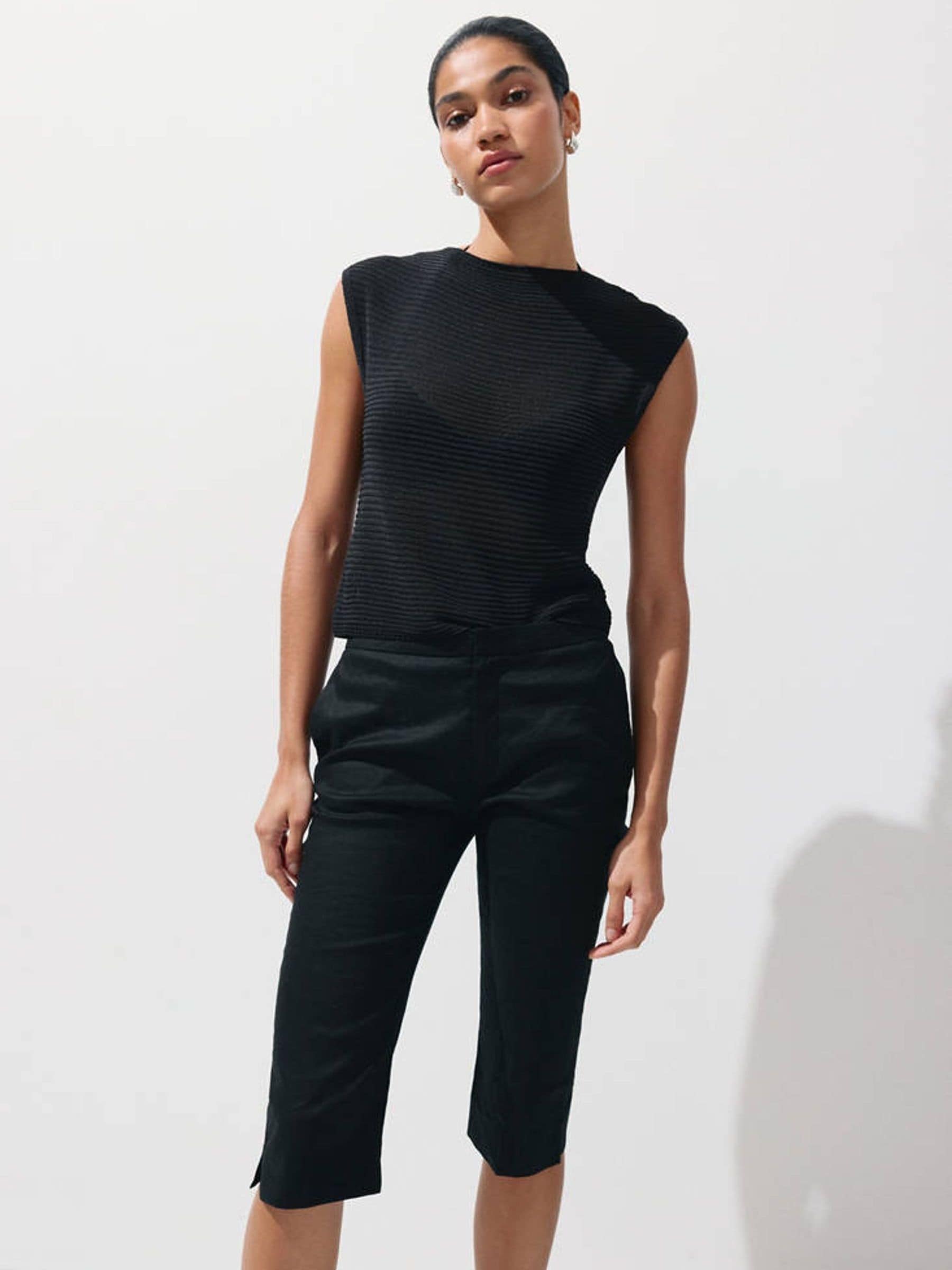 Mango Women's Black Sleeveless Knitted Vest