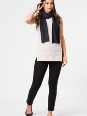 Pure Luxuries London Bristol 100% Merino Wool Scarf - Image 2 of 4
