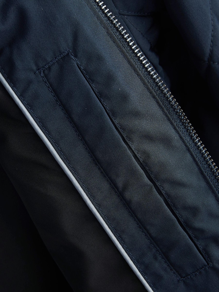 Marineblau/blau - Spritzwasserabweisende Racer-Jacke mit Rautensteppung - Bild 10 von 10 Marineblau/blau - Spritzwasserabweisende Racer-Jacke mit Rautensteppung - Bild 10 von 10