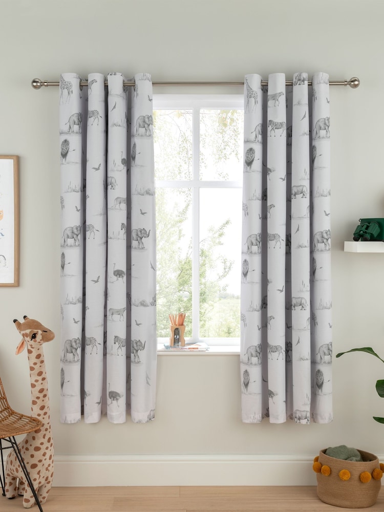 Little Knightley £60 Zambezi 168 x 183cm Blackout Eyelet Curtains - Изображение 1 из 2