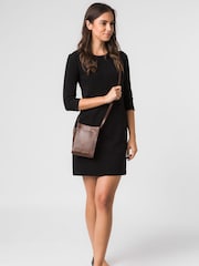 Pure Luxuries London Barton Vegetable Tanned Leather Cross-Body Phone Bag - Image 2 of 5