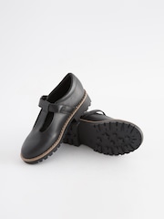 Schwarz - T-Steg-Schuhe aus Leder - Bild 1 von 6