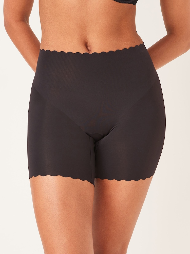 Black Scallop Tummy Control & Thigh Smoothing Briefs - Image 1 of 4