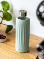 Villeroy & Boch White To Go & To Stay Drinking Mineral Bottle - Image 1 of 3