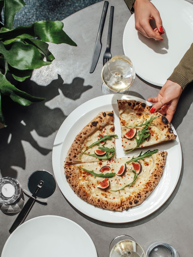 Villeroy & Boch Chrome Pizza Cutter - Image 1 of 4