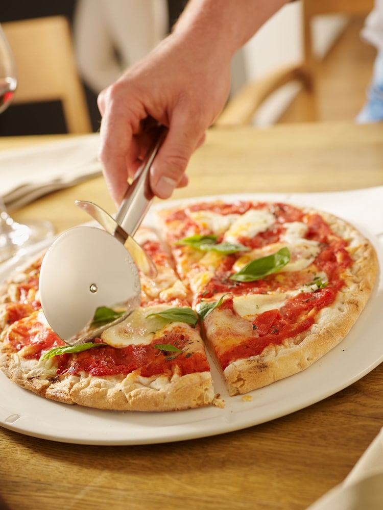 Villeroy & Boch Chrome Pizza Cutter - Image 2 of 4