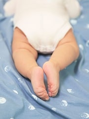 aden + anais™ Blue Moon Comfort Knit™ Large Blanket - Image 5 of 6
