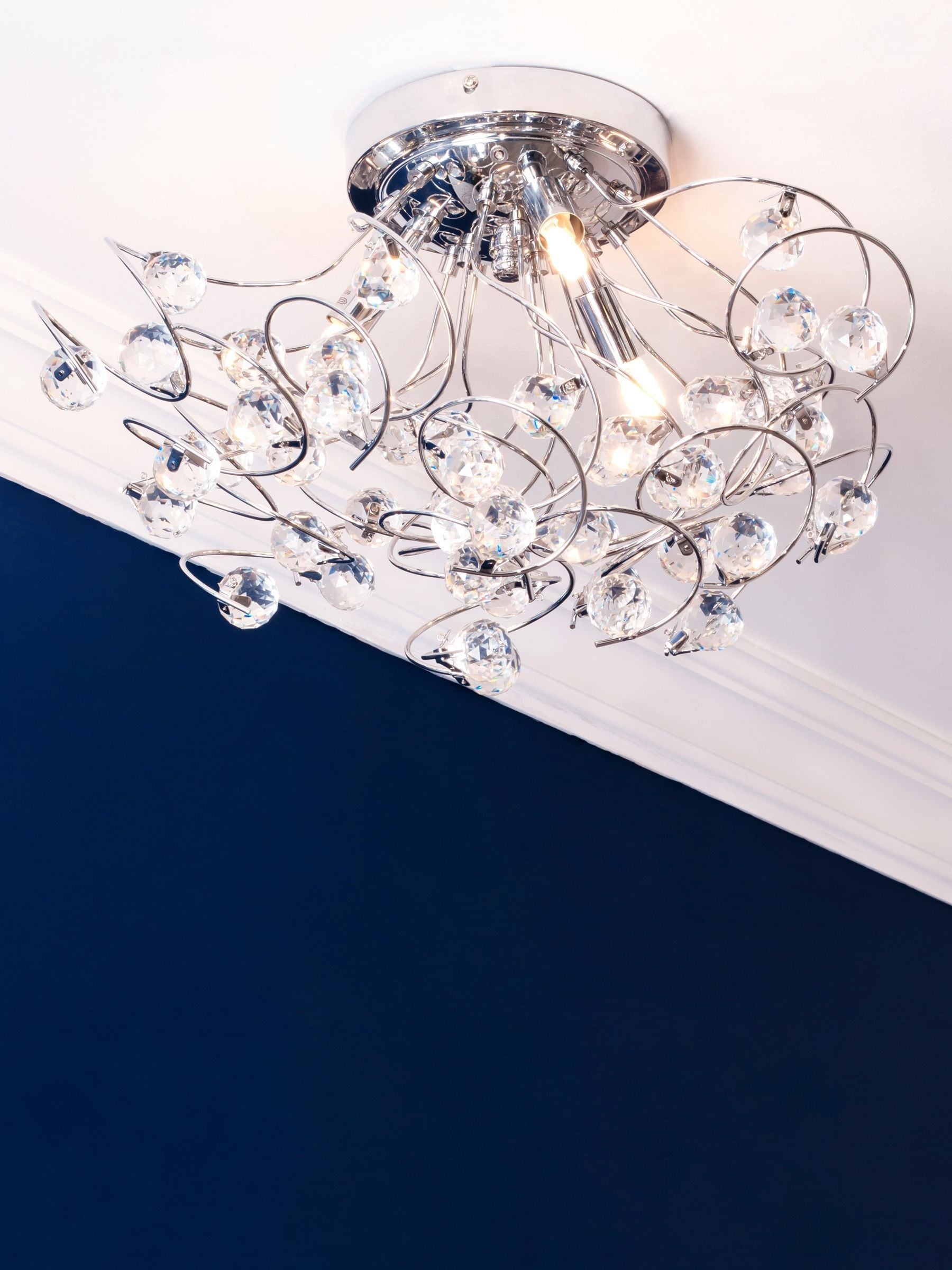 Lila flush ceiling light outlet