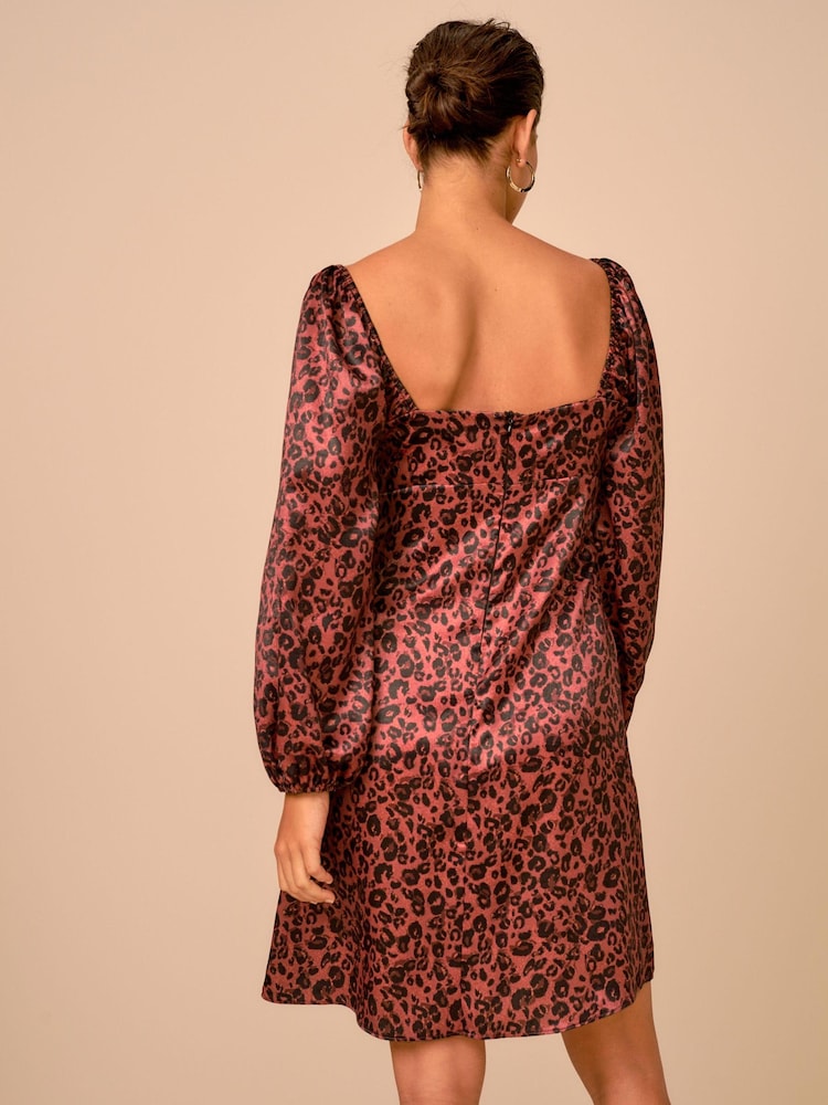 Rot - Satin-Minikleid mit Karree-Ausschnitt - Bild 2 von 5