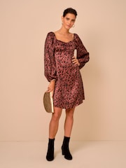 Rot - Satin-Minikleid mit Karree-Ausschnitt - Bild 3 von 5