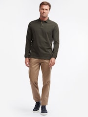 Groen - Barbour® 100% katoenen onmisbaar sport-poloshirt met lange mouwen - Image 4 of 8
