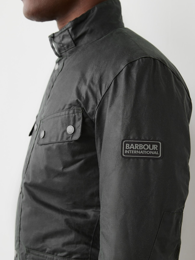 Oliwkowa zieleń - Woskowana kurtka Barbour® International Duke - Image 4 of 6
