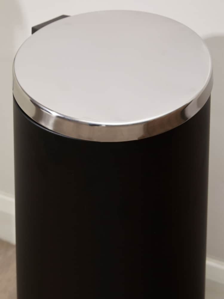 Maison by Premier Black 30Ltr Pedal Bin Matte Black - Image 2 of 3