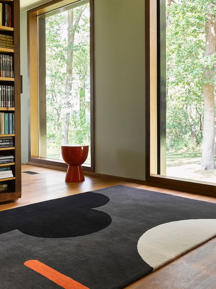 Orla Kiely Grey Geo Flower Rug - Image 1 of 3