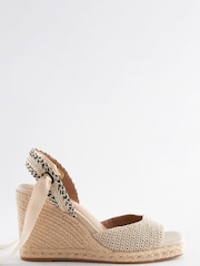Natur - Forever Comfort® Schuhe mit Keilabsatz, Wickeldesign und Häkelspitze - Bild 5 von 8