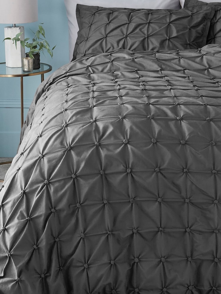 Charcoal Grey Textured Pleats Duvet Cover And Pillowcase Set - Image 4 of 7