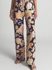 Reiss Navy Print Leo Printed Wide Leg Linen Trousers - Image 4 of 7