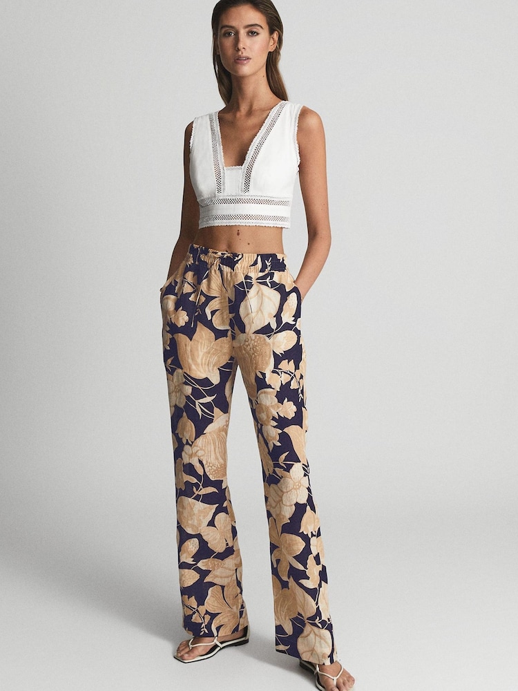 Reiss Navy Print Leo Printed Wide Leg Linen Trousers - Image 7 of 7
