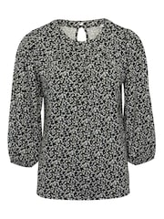 M&co Gerafftes Top mit Gänseblümchenmuster - Bild 3 von 3
