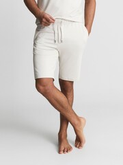 Reiss Winter White Hunt Drawcord Jersey Shorts - Image 3 of 5