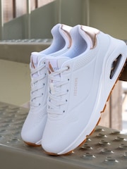 Baumwollweiß - Skechers – Uno – Standard-Fit-Turnschuhe in Schwarz und Gold für Damen - Bild 3 von 7