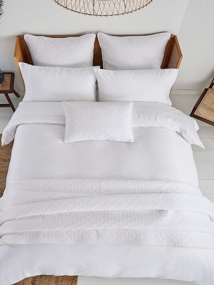 Ted Baker White T Quilted Polysatin Bedspread - Image 4 of 4