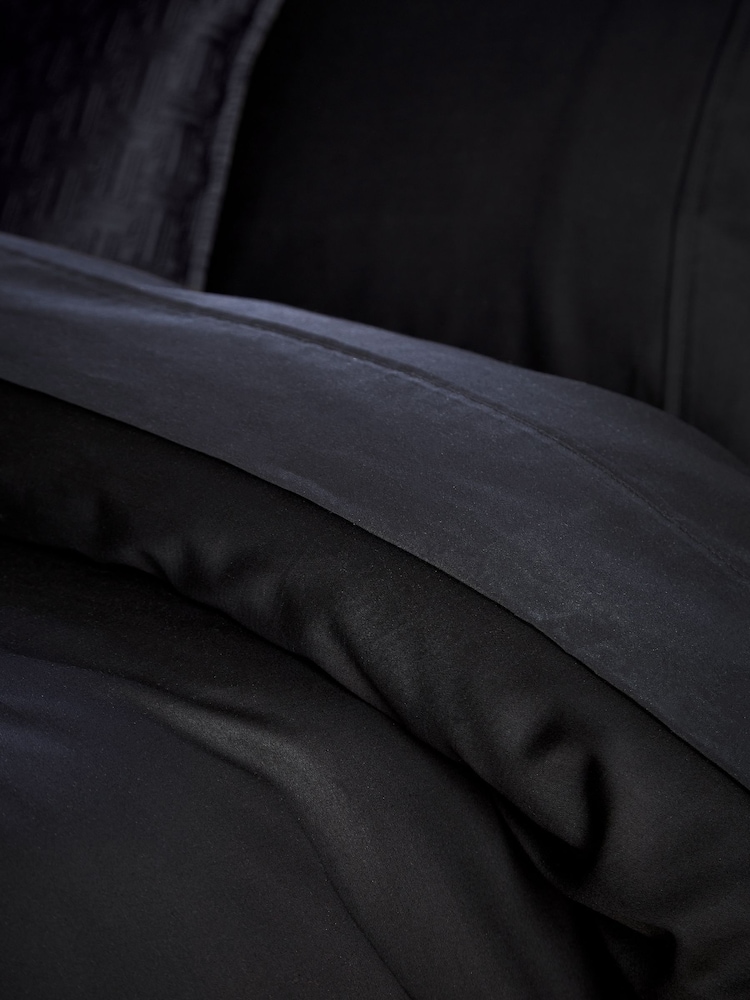 Ted Baker Black Silky Smooth Plain Dye 250 Thread Count 100% Cotton Duvet Cover - Image 2 of 4 Ted Baker Black Silky Smooth Plain Dye 250 Thread Count 100% Cotton Duvet Cover - Image 2 of 4