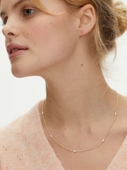 Oliver Bonas White Pearl Detail Gold Plated Mila Chain Necklace - Image 4 of 5
